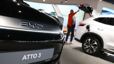 半岛电视台-中国在八个月内售出2100万辆汽车