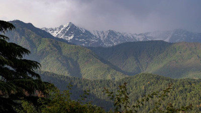 半岛电视台-为应对可能与中国发生的冲突印度正在喜马拉雅山脉加紧建设基础设施