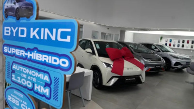 半岛电视台-中国电动汽车主导全球市场美国与加拿大因何例外