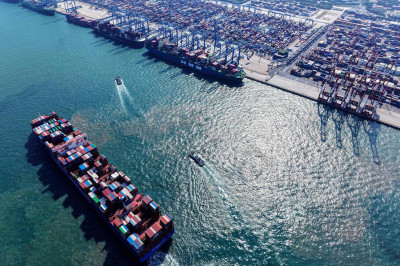 联合早报-中国今年前八个月对美贸易总值下降135