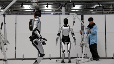 半岛电视台-中国建立人形机器人训练场