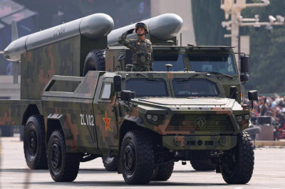 联合早报-于泽远中国军迷的狂欢月