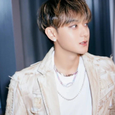 黄子韬掉粉400万，榜一金主「社会性死亡」