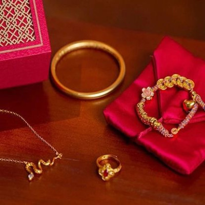 黄金一路飙升，但为什么我劝你先别买黄金首饰……