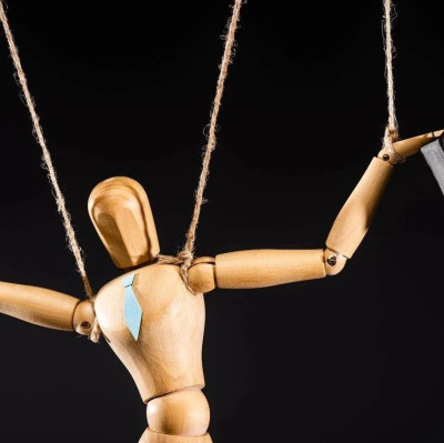 大选背后，200个美国投资人的对决