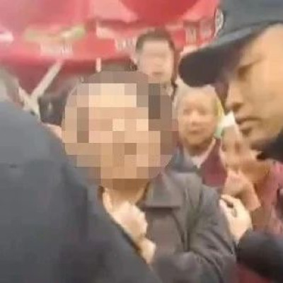 女子当街抢他人孩子？警方：系精神障碍患者，已送医