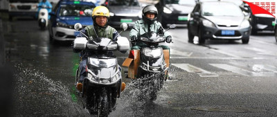 “电鸡”围城，每3.5个中国人就有一辆脱缰的电瓶车