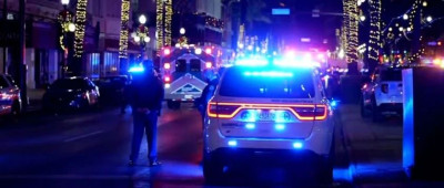 美国一车辆冲撞行人，已致10人死亡