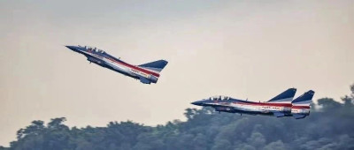 全新动作！“双机点赞”