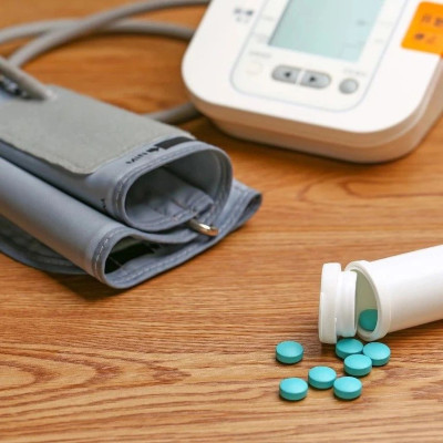 每日热问丨女子把降压药掰开吃后竟然昏迷，药片不能掰开吃吗？