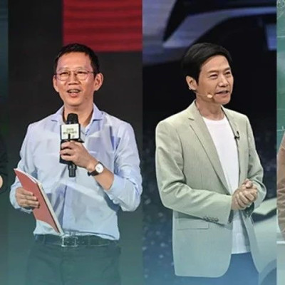 跨年夜，新老霸总轮番演讲