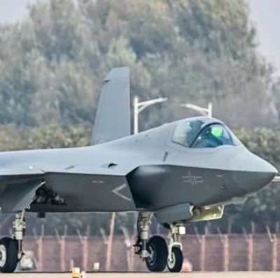 全球第二个！中国装备两款隐身战机
