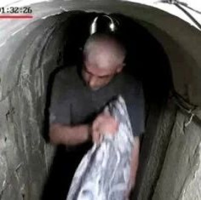 以军公布辛瓦尔生前画面，哈马斯：撒谎！