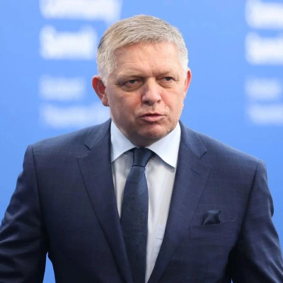 泽连斯基试图“收买”斯总理