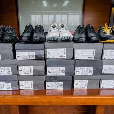 直播间卖的假鞋，扫防伪码却能进官网？品牌方报警