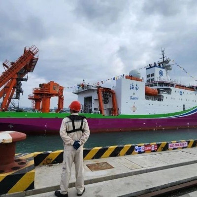 中国首艘，正式入列！