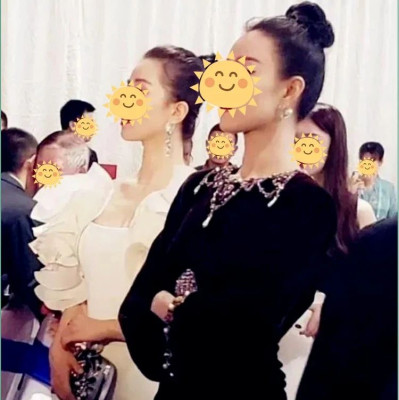 仿真人手托，纠正姿态，专治“低头族”