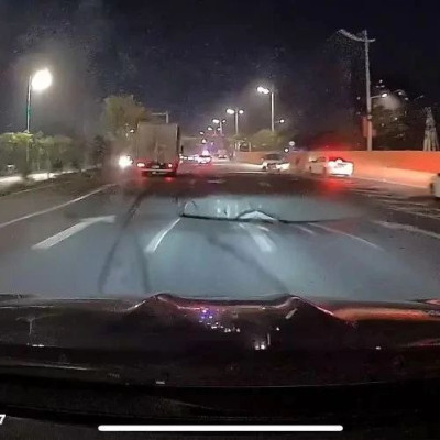 广州一路段突发地陷！最新消息