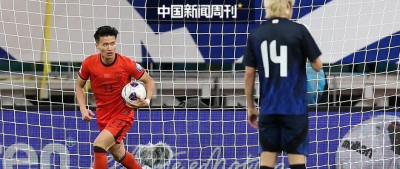 国足连丢三粒头球，再负日本