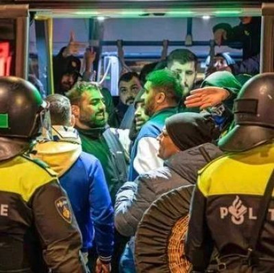 球迷被打，以色列紧急派飞机