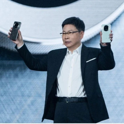 余承东口中「最强大」的Mate手机，长这样