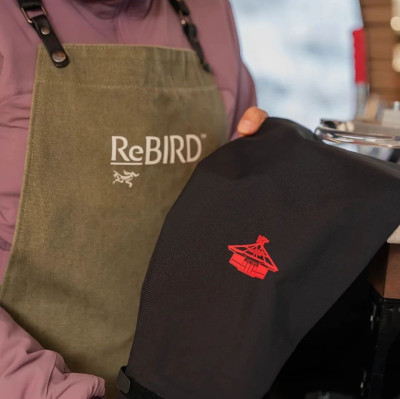 环保僵局，始祖鸟破冰前行