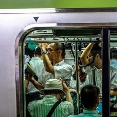 「建议周三设为永久节假日」