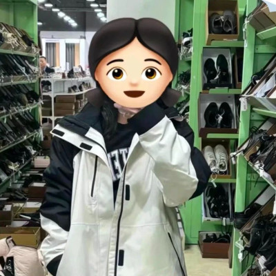 县城贵妇过冬唯一装备：三合一冲锋衣