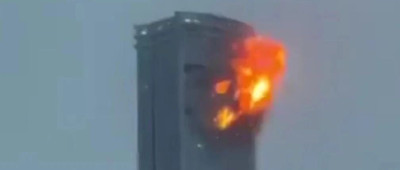 俄喀山遭无人机袭击，撞击大楼引发爆炸！