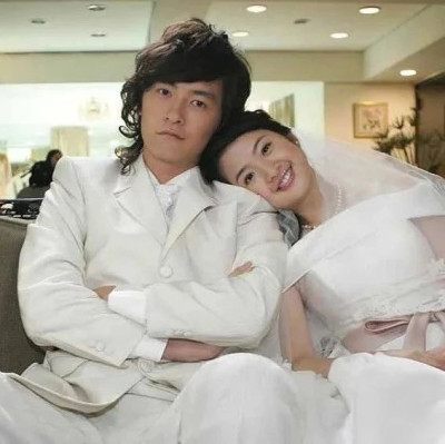 我们都被言情小说“骗”了？丨今日直播预告