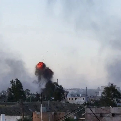 美英空袭，“爆炸声响彻整座城市”