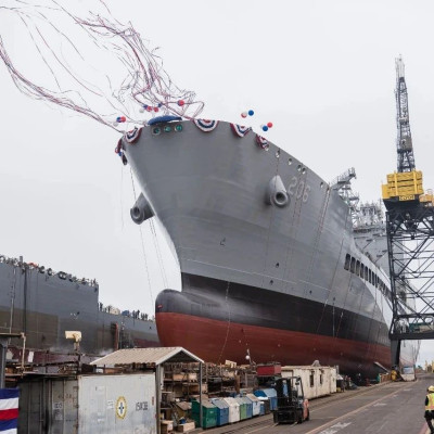 美议员：“我们造1艘，中国能造359艘”