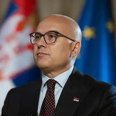 因为刚见过俄部长，他被