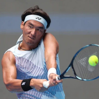 首次击败世界前十！中国选手布云朝克特，晋级四强