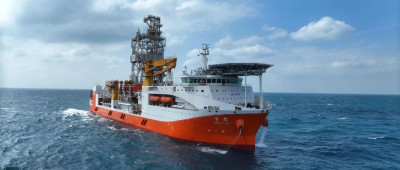 习近平致信祝贺“梦想”号大洋钻探船建成入列