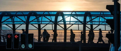 文旅的阳光，照不到机票和酒店？