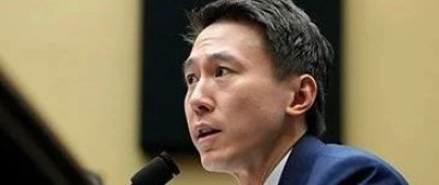 特朗普与周受资通话