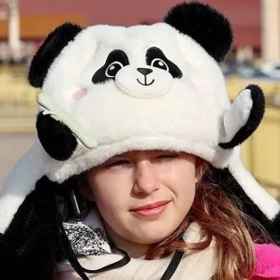 日赚800元，大学生抢着给老外做导游