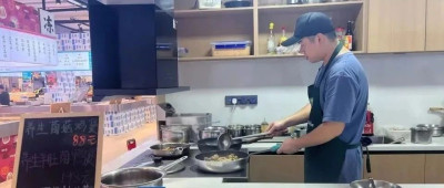 在做饭和外卖之间，他们选择了“代炒菜”