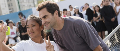 圆梦！闯出佤寨的网球少女对话费德勒→