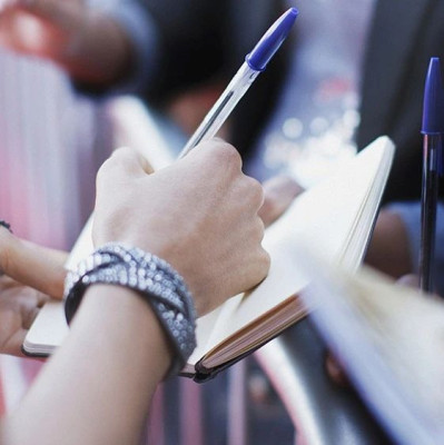 专访学者晏青：饭圈冲突反映的是社会文化断层和价值分歧