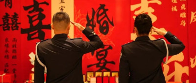 假扮情侣的他们，订婚了！