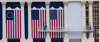 头等大事！白宫：正与特朗普团队密切合作