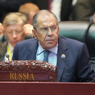 针对日本，拉夫罗夫严厉警告