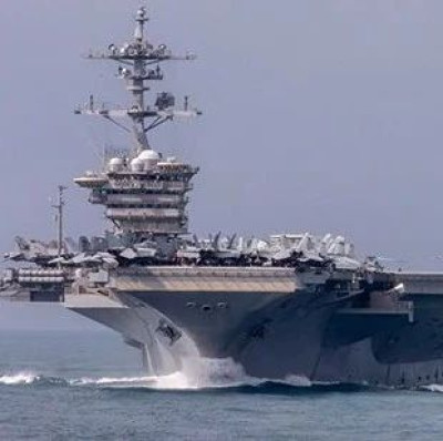 美国航母再次遭袭，中方如何评论？