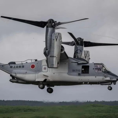 演习中，“鱼鹰”紧急降落！