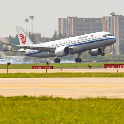 CNN记者分享搭乘C919体验