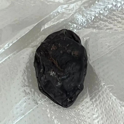 “发霉长毛的西梅，清洗后包装出售”，涉事电商粉丝超500万