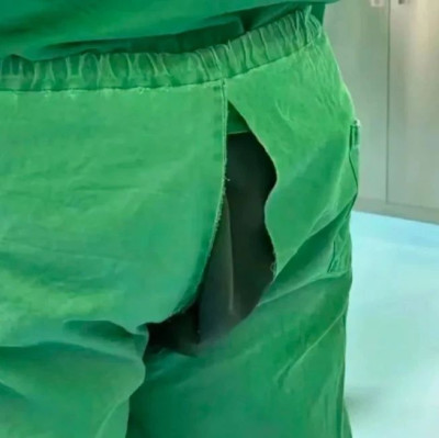 为什么外科医生的手术服总开裆漏腚？