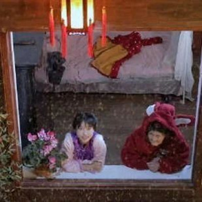 热搜第一！她宣布回归，知情人士透露停更内情